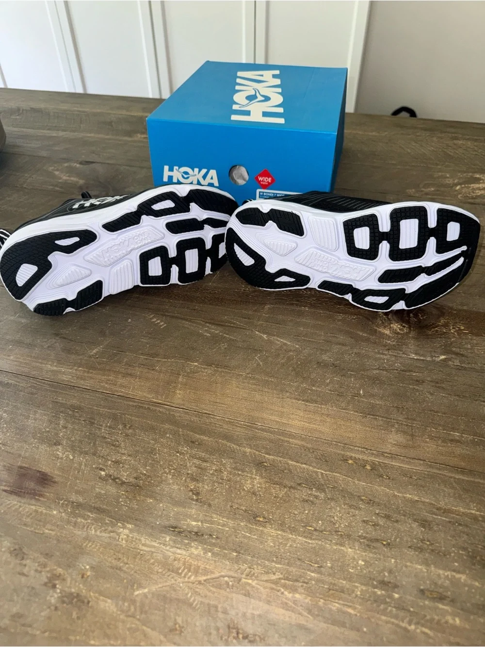 NWT Hoka Bondi 7 Women's Running Shoes Size 5.5 Wide New In Box